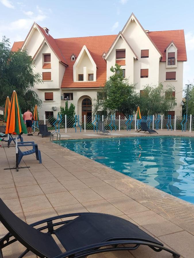 Ifrane Apartment With Swimming Pool المظهر الخارجي الصورة